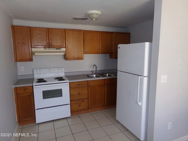 Foto del edificio - 2652 Sunrise Village Dr
