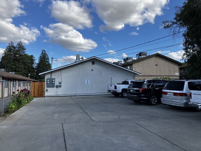 Foto del edificio - Newly Remodeled Home for Lease 412 N Stree...