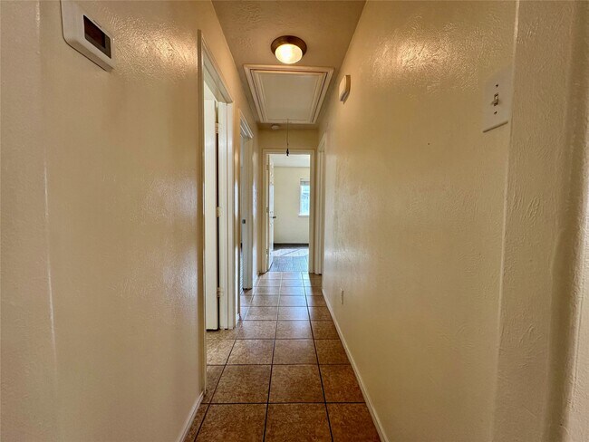 Foto del edificio - 7271 Caracara Dr