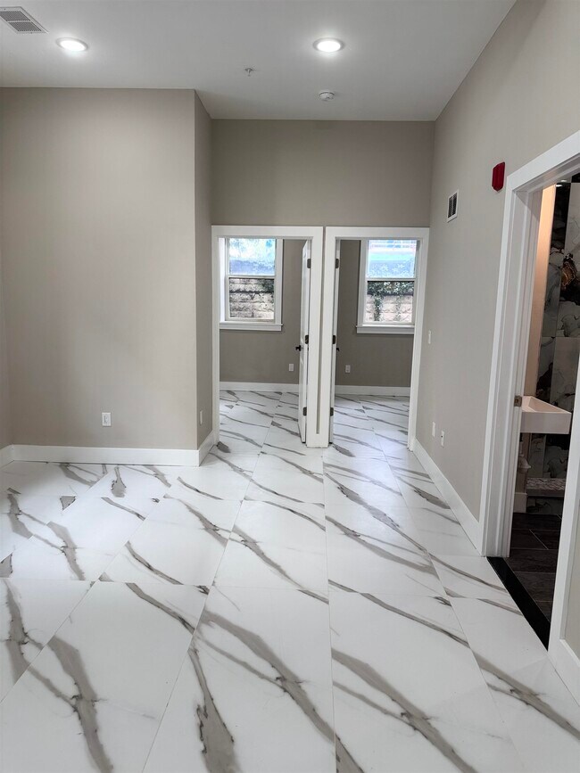 Building Photo - 213 ACADEMY St