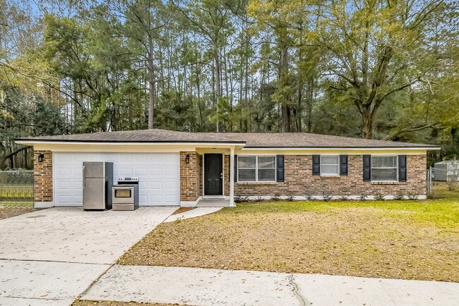 Building Photo - 10918 Key Coral Dr