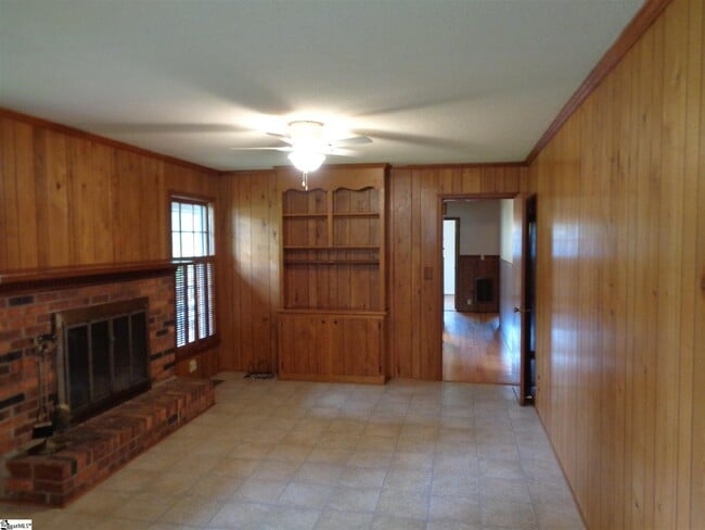 Building Photo - 104 Westover Dr