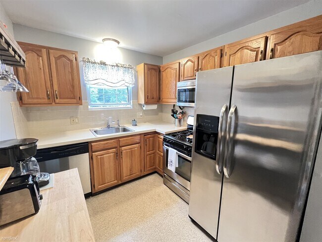 Building Photo - 1 br, 1 bath Condo - 6 Venice St