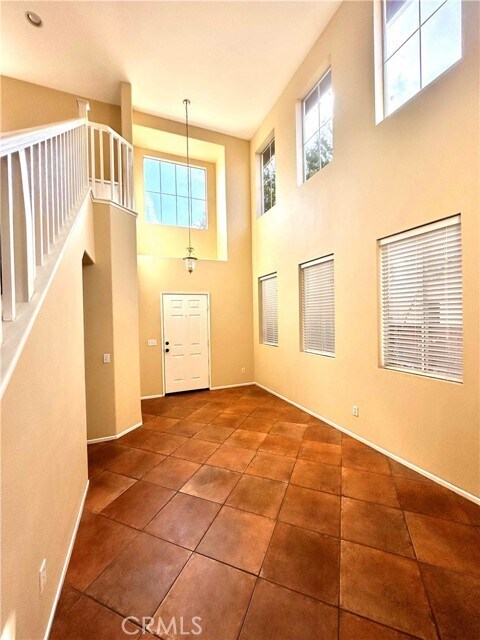 Building Photo - 42135 Chestnut Dr
