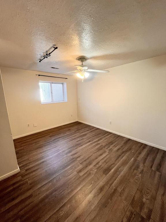 Building Photo - 1827 E 2050 N