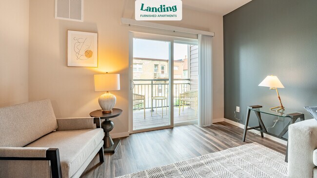 Foto del edificio - 8600 N Deerwood Dr