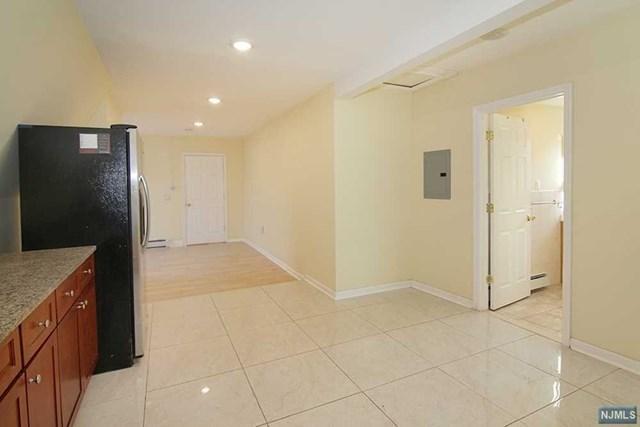 Building Photo - 2 bedroom in Newark NJ 07104