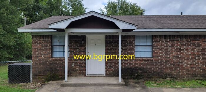 Primary Photo - 2 Bd, 1 Ba Duplex, in Ward