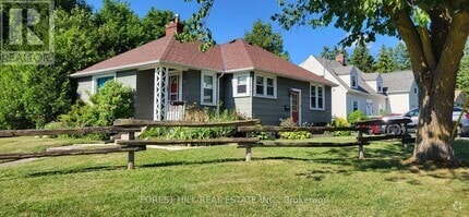 Building Photo - 61 Roxborough Rd