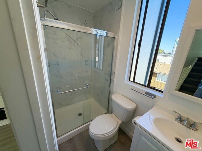 Building Photo - 14 Mast St