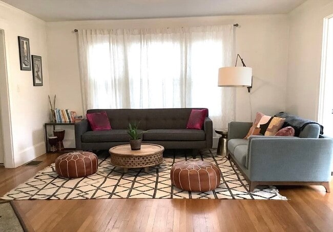 Building Photo - 107 Charlesbank Rd