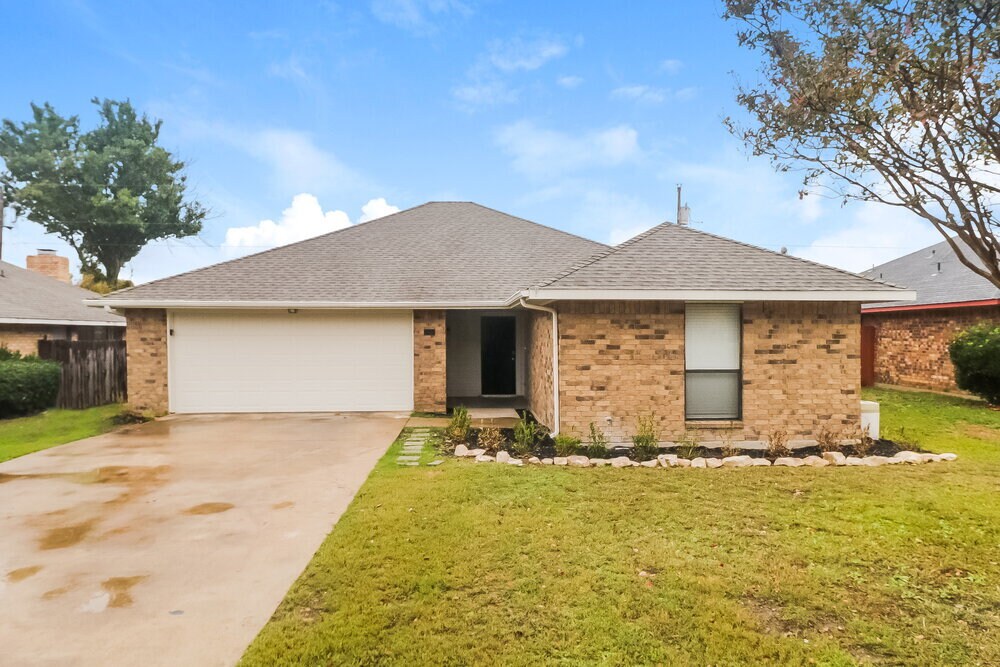 Foto principal - 760 Rosehill Ln