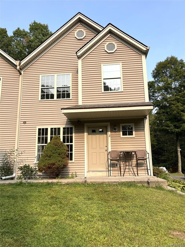 Foto del edificio - 215 Rabbit Run Rd