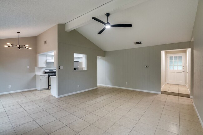 Foto del edificio - 12103 Grey Rock Ln