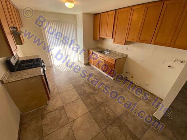 Foto del edificio - 20475 Thunderbird Rd