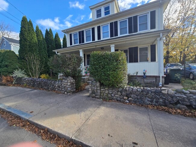 Building Photo - 19 Downer St