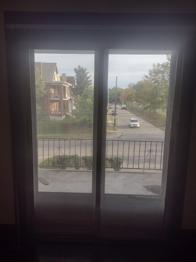 Primary Photo - 960 Cleveland Ave