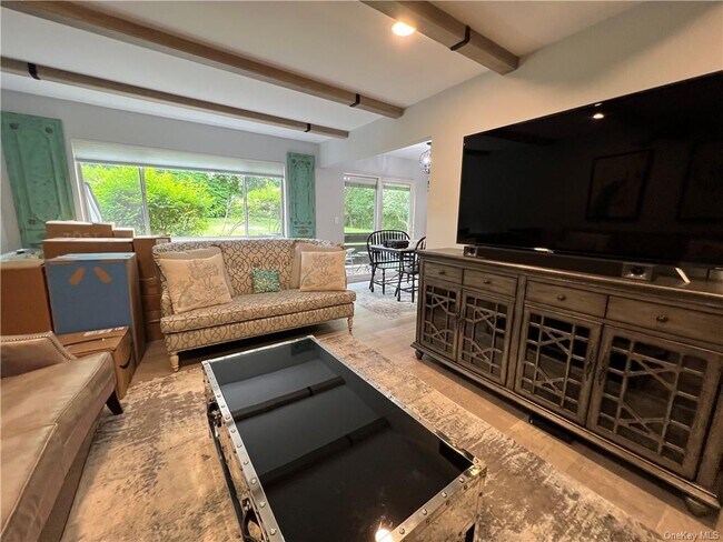 Building Photo - 190 Sierra Vista Ln