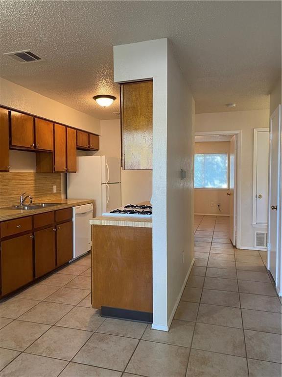 Building Photo - 6707 Skynook Dr