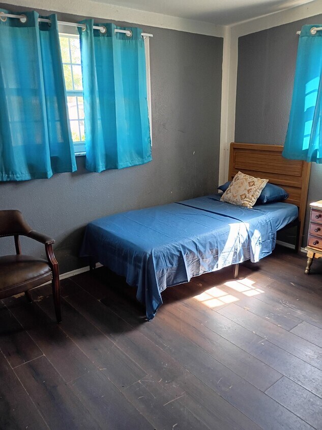 Foto del edificio - 8696 93rd Avenue N