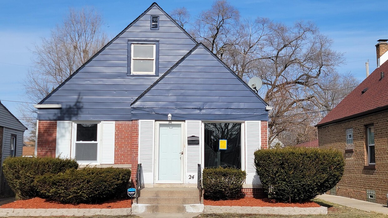 24 166th Pl, Calumet City, IL 60409 House Rental in Calumet City, IL