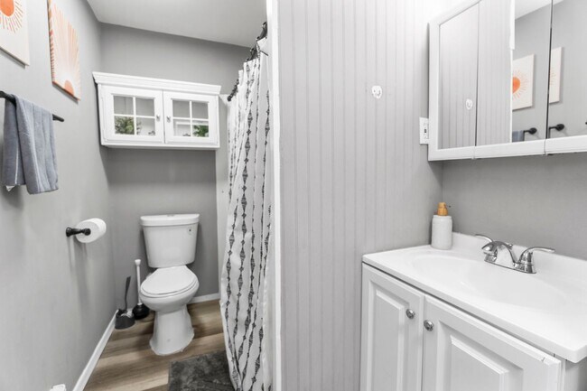 Foto del edificio - 127 Clearfield St