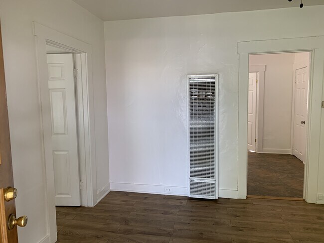 living room - 557 Lincoln Ave