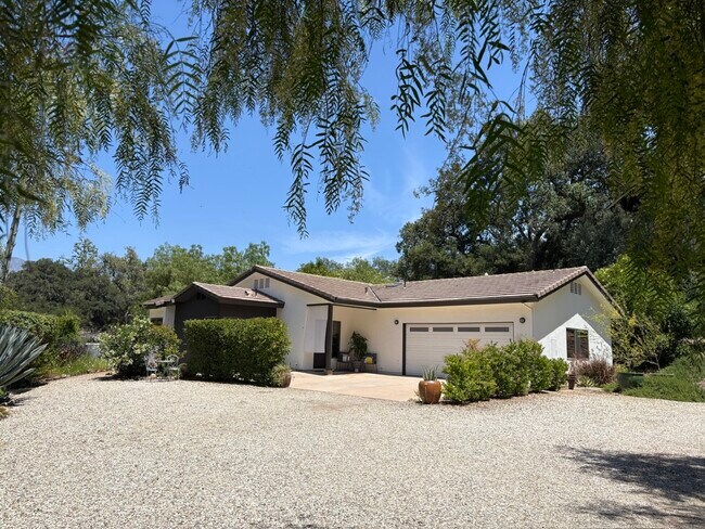 Foto del edificio - 340A Longhorn Ln