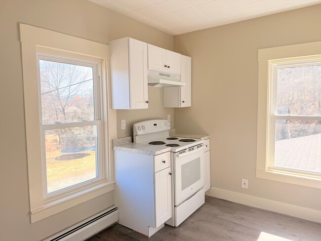 Building Photo - 38 Hillcrest Ter