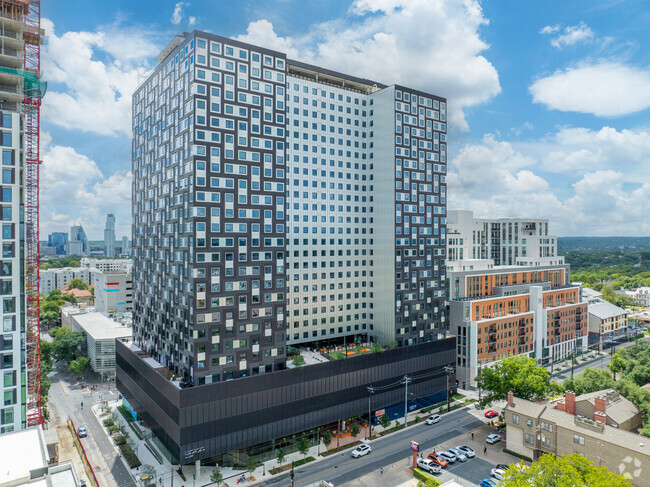 Building Photo - Union on 24th
