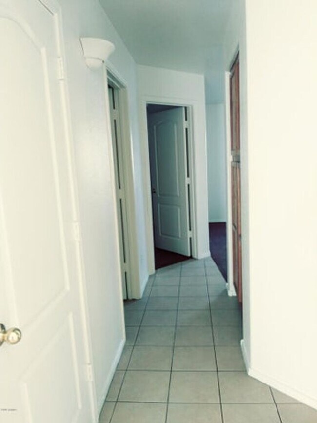 Foto del edificio - Nice 4bdrm + den in Avondale CWS