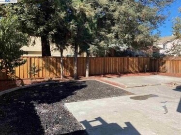 Building Photo - 532 Wagtail Dr