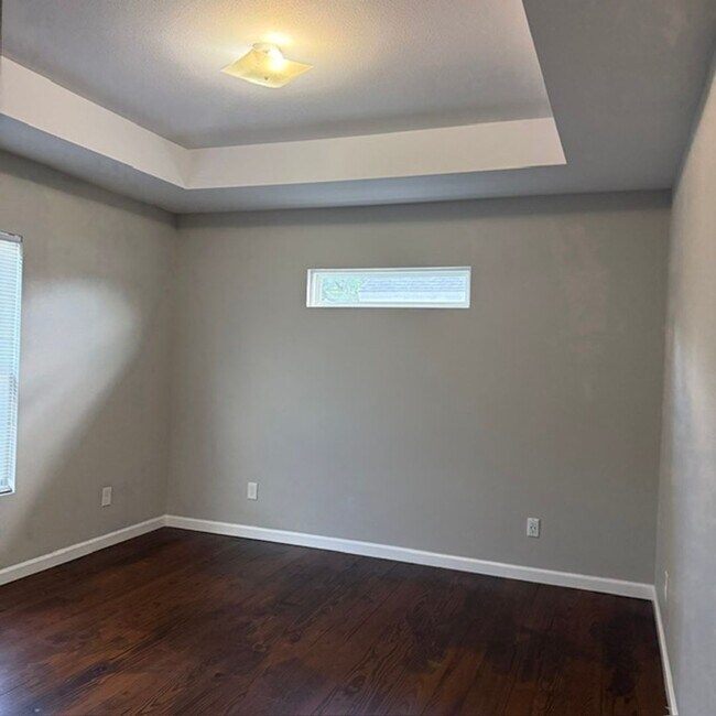 Foto del edificio - 774 Parklawn Ct