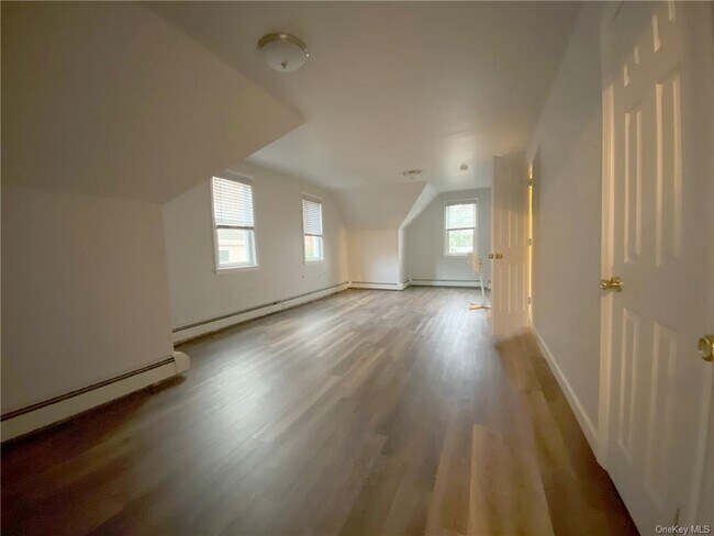 Foto del edificio - 31 Fairview Ave