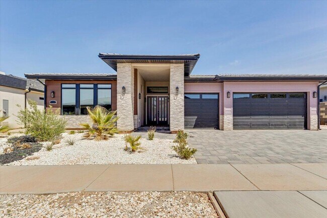 Building Photo - 2028 Grand Teton Rd