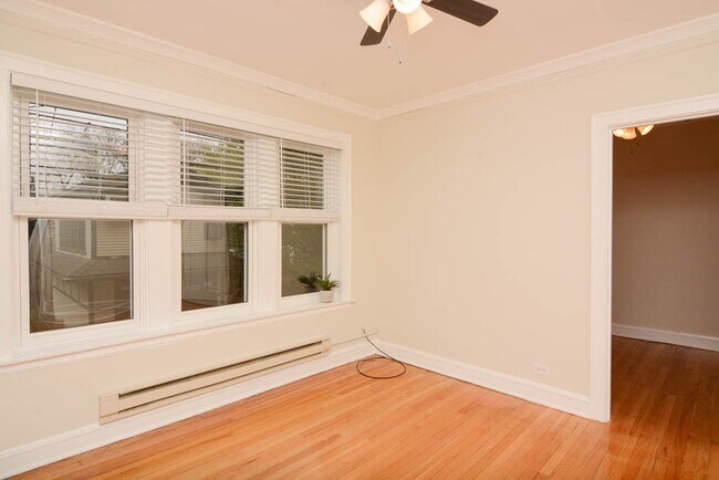 Foto del edificio - 1425 W Hutchinson St