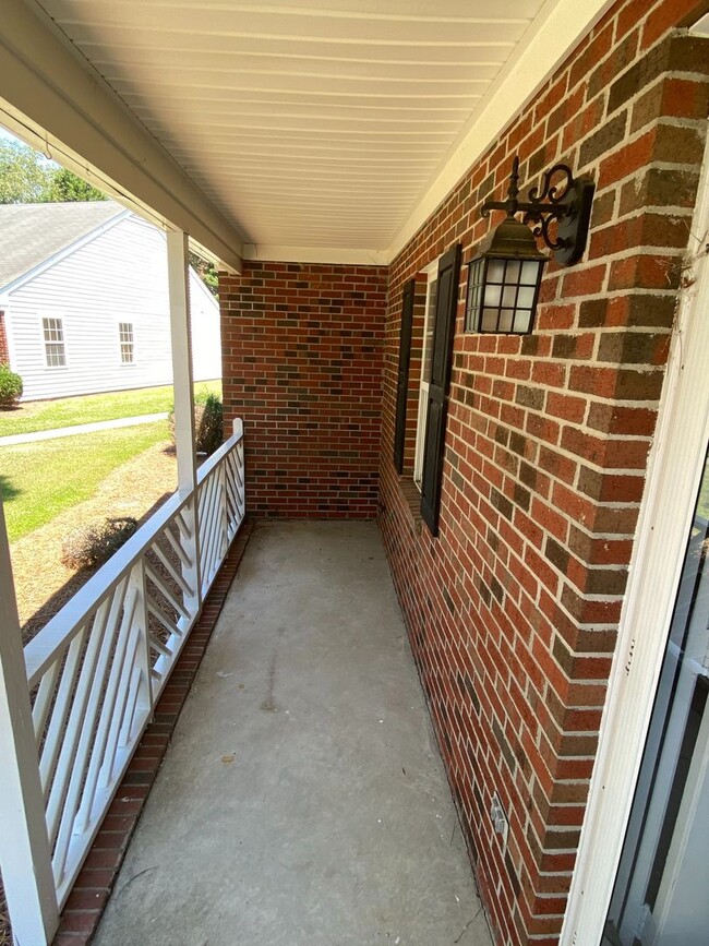 Building Photo - Jayne Lane Duplexes - Bldg 3