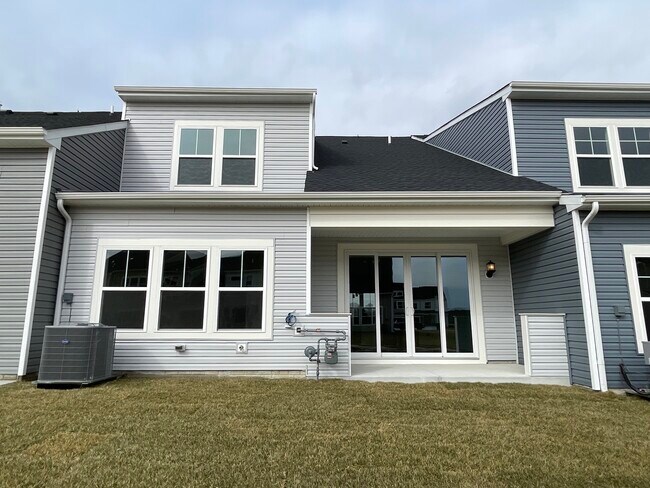 Building Photo - 37210 Fayetteville Ct