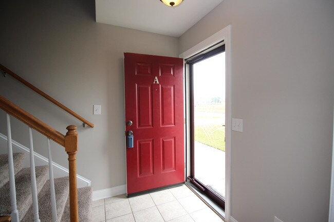 Building Photo - 4004 Lucerne Ct