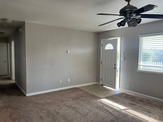 Foto del edificio - 2916 Dogwood Ave