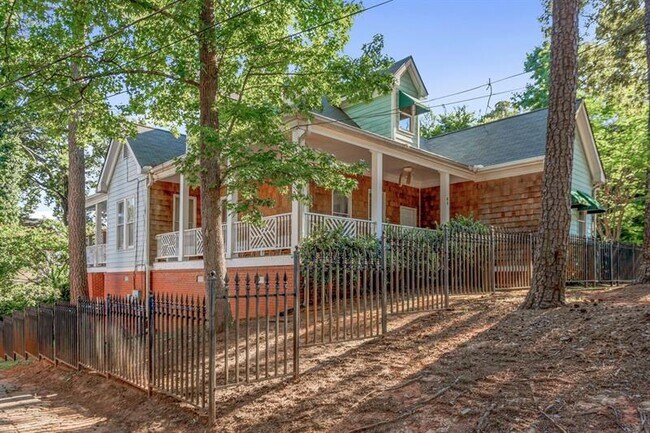 Foto del edificio - 65 Claire Dr SE