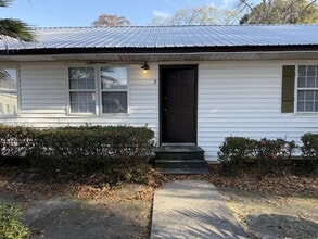 Building Photo - 207 W Memorial Dr