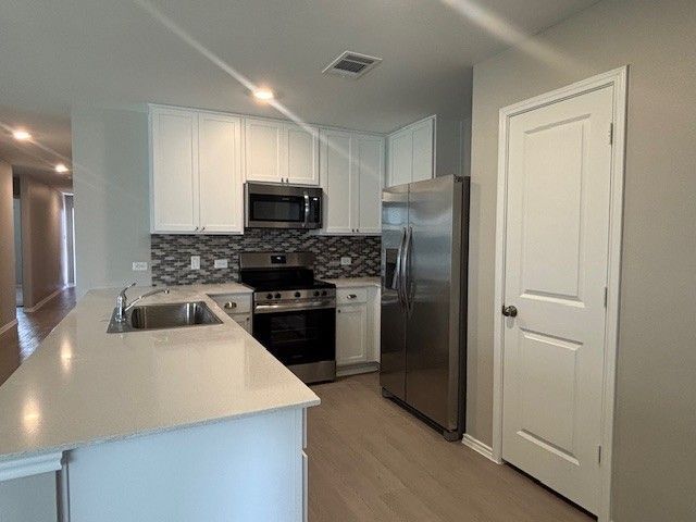 Building Photo - 321 Bertram Oaks Dr