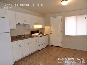 Building Photo - 3427 E Blacklidge Dr