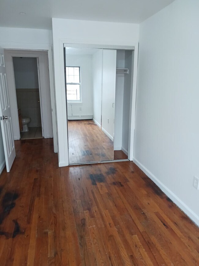 Foto del edificio - 1349 Franklin Ave