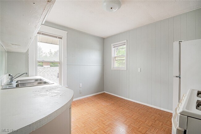 Foto del edificio - 402 E York St