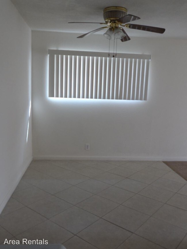 Building Photo - 441 Adele Dr
