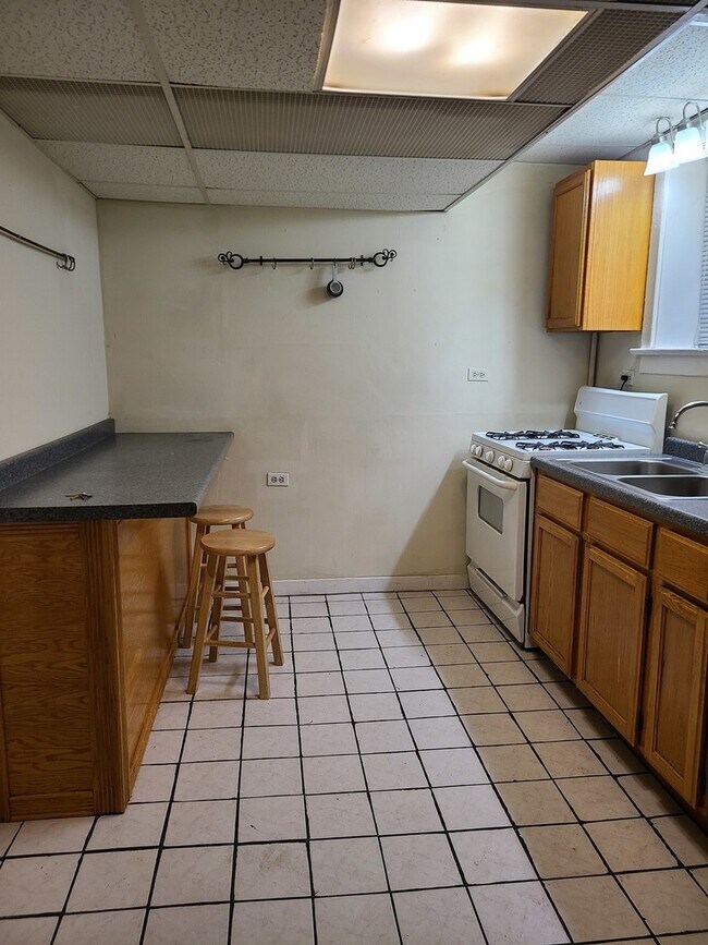 Foto del edificio - 4025 N Clarendon Ave