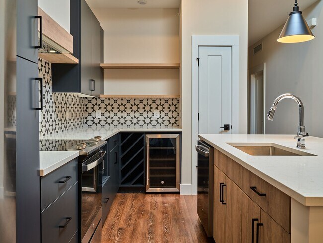 Foto del edificio - Tributary 50 Unit 209