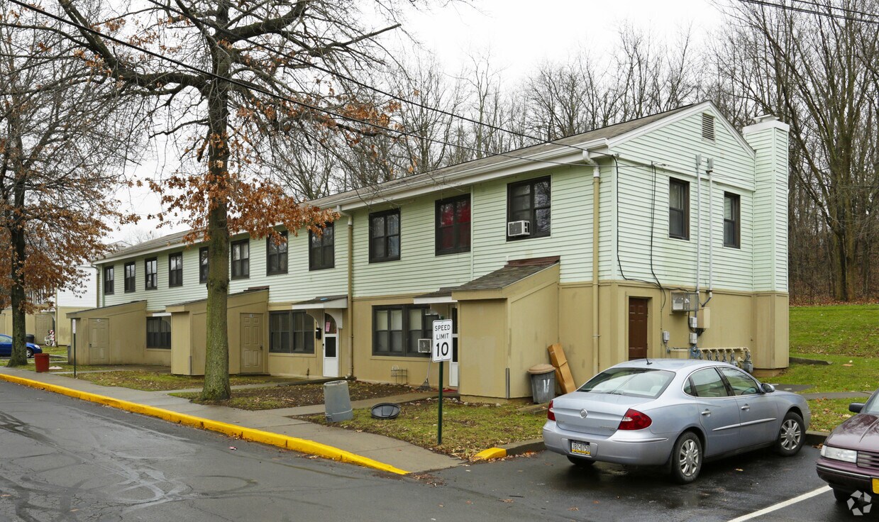 Midcrest Homes Apartments in Midland, PA